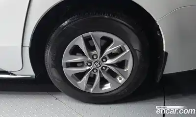 Toyota Sienna 2024 2.5 гидро в Москве № 1919485, миниатюра 7