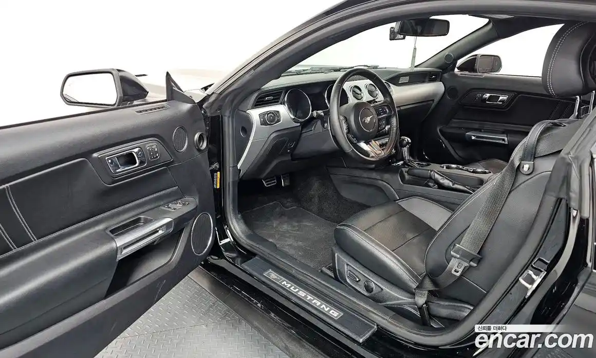 Ford Mustang 2015 5.0 гидро в Москве № 1920544, фото 10