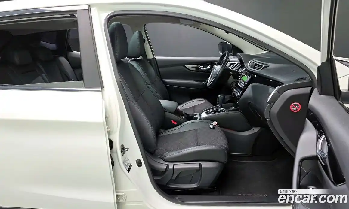 Nissan Qashqai 2016 1.6 гидро в Москве № 1920631, фото 11