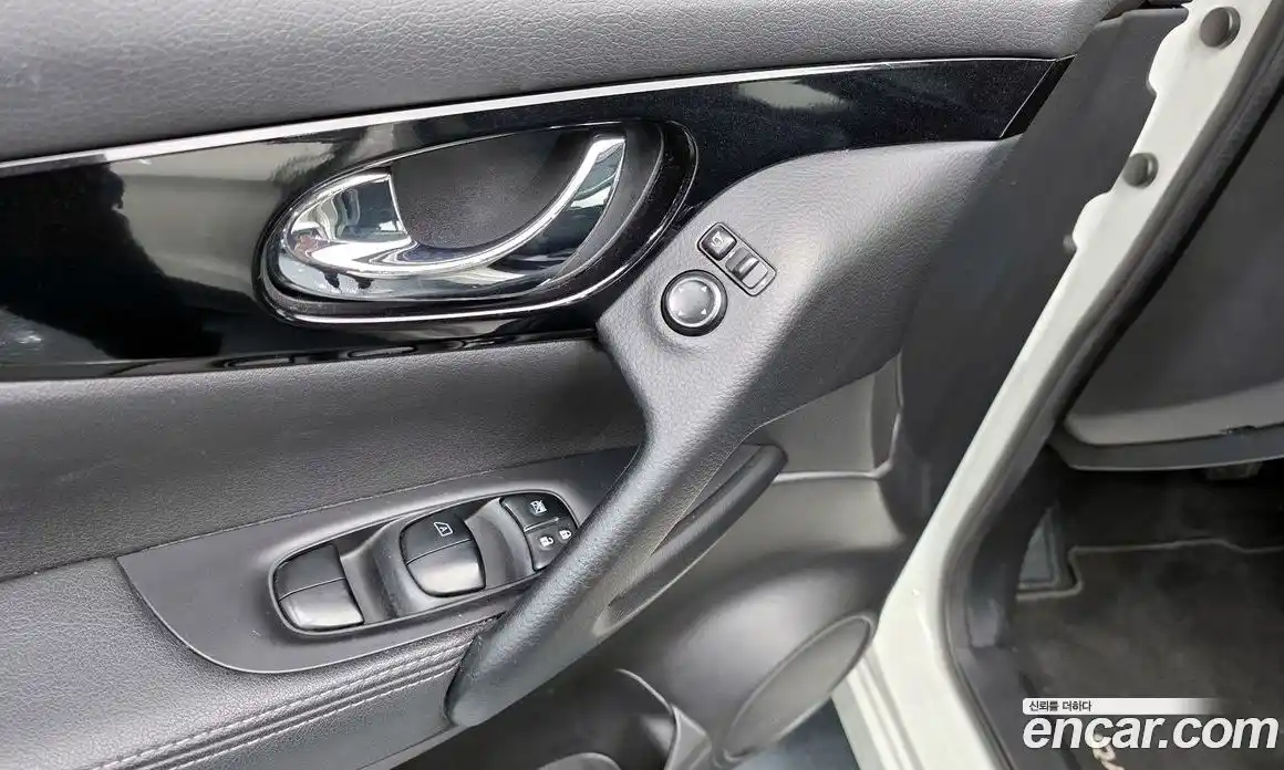 Nissan Qashqai 2016 1.6 гидро в Москве № 1920631, фото 16