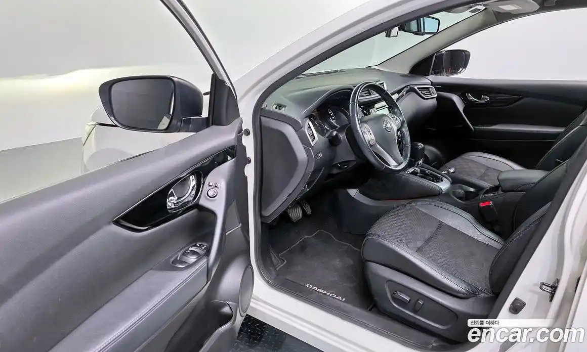 Nissan Qashqai 2016 1.6 гидро в Москве № 1920631, фото 10