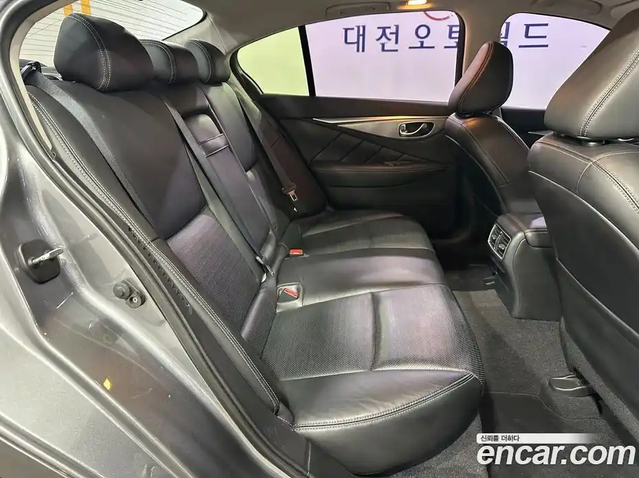 Infiniti Q50 2017 3.5 гидро в Москве № 1921444, фото 17