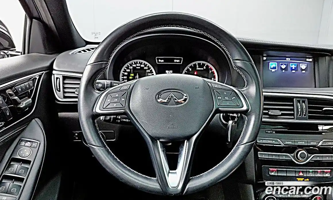 Infiniti Q30 2019 2.0 гидро в Москве № 1921600, фото 11