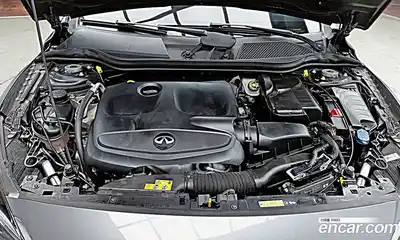 Infiniti Q30 2019 2.0 гидро в Москве № 1921600, миниатюра 5