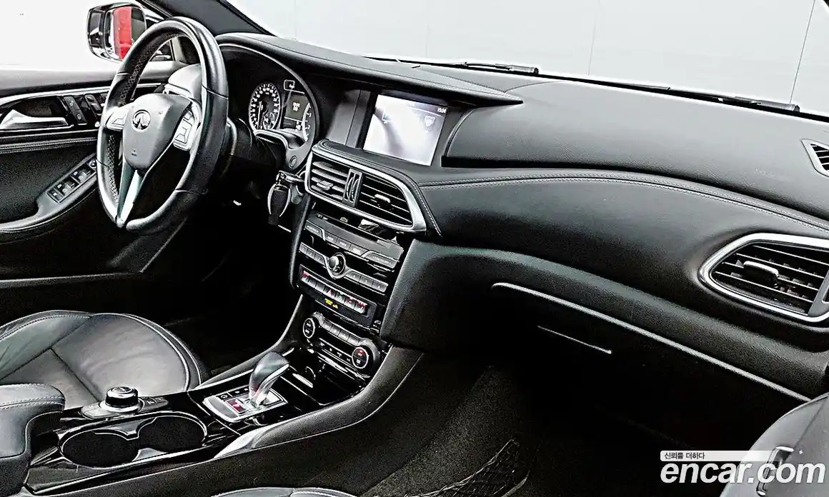Infiniti Q30 2019 2.0 гидро в Москве № 1921600, фото 10