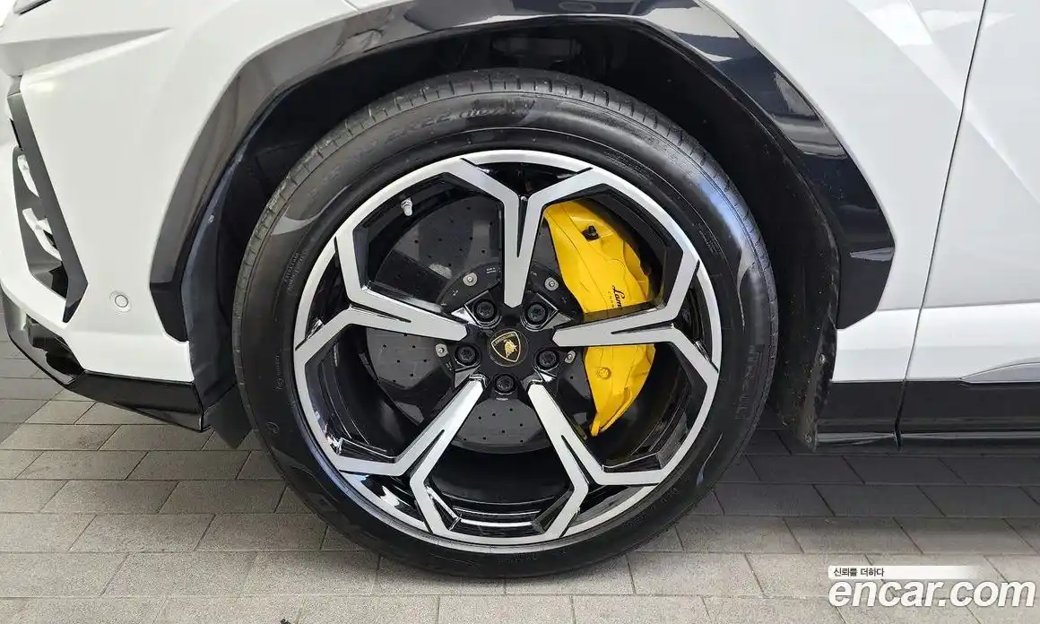 Lamborghini Urus 2020 4.0 гидро, фото 5