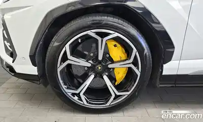 Lamborghini Urus 2020 4.0 гидро, миниатюра 5