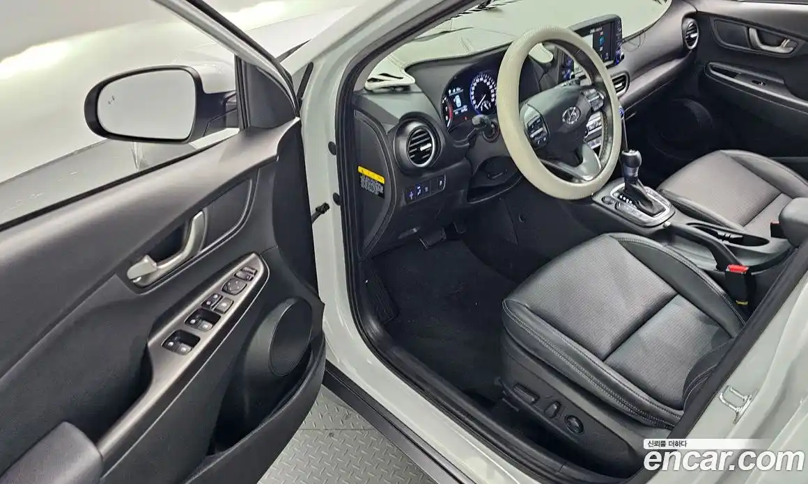 Hyundai Kona 2018 1.6 гидро в Москве № 1244614, фото 13