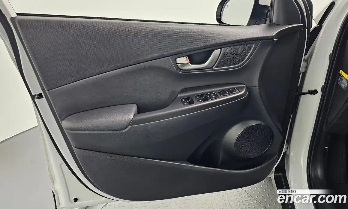 Hyundai Kona 2018 1.6 гидро в Москве № 1244614, фото 14