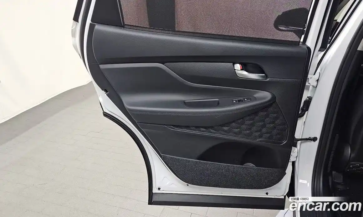 Hyundai Santa Fe 2023 1.6 гидро в Москве № 1317632, фото 15