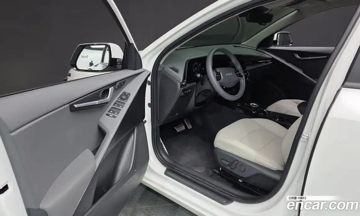 Kia Niro 2025 1.6 гидро в Москве № 1318086, фото 13