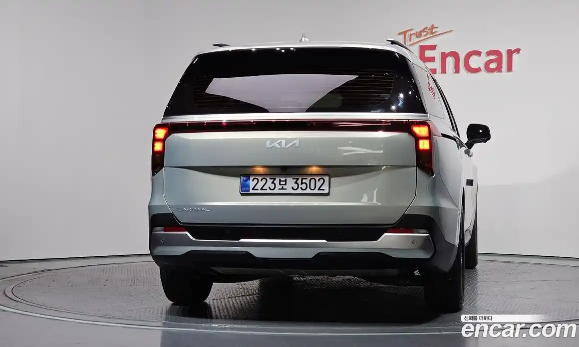Kia Canival 2025 3.5 гидро в Москве № 1318178, фото 3