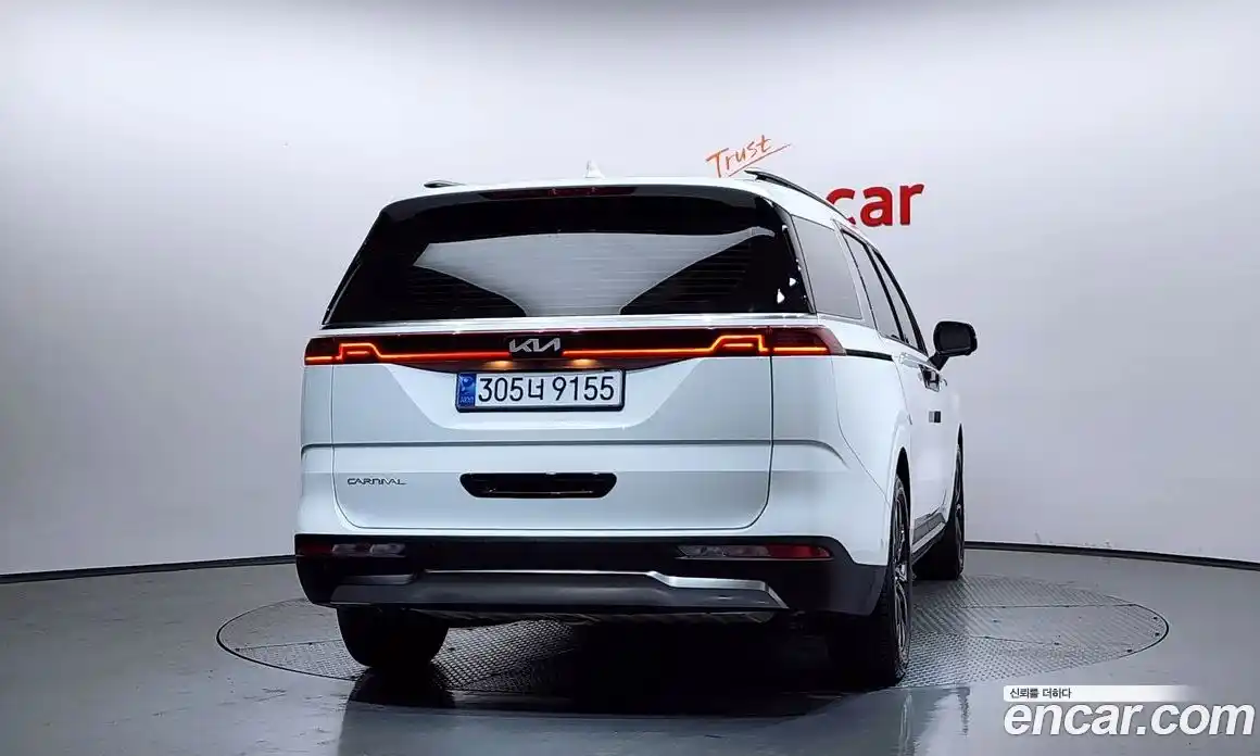 Kia Canival 2023 3.5 гидро в Москве № 1318364, фото 4