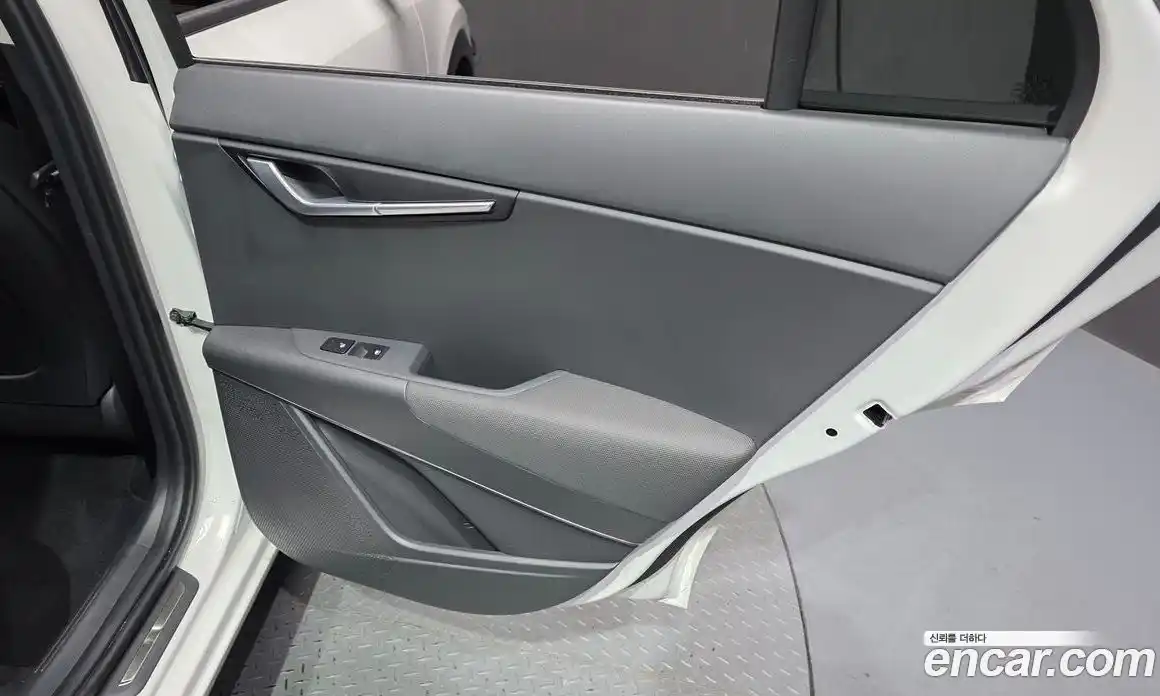 Kia Niro 2025 1.6 гидро в Москве № 1342472, фото 15
