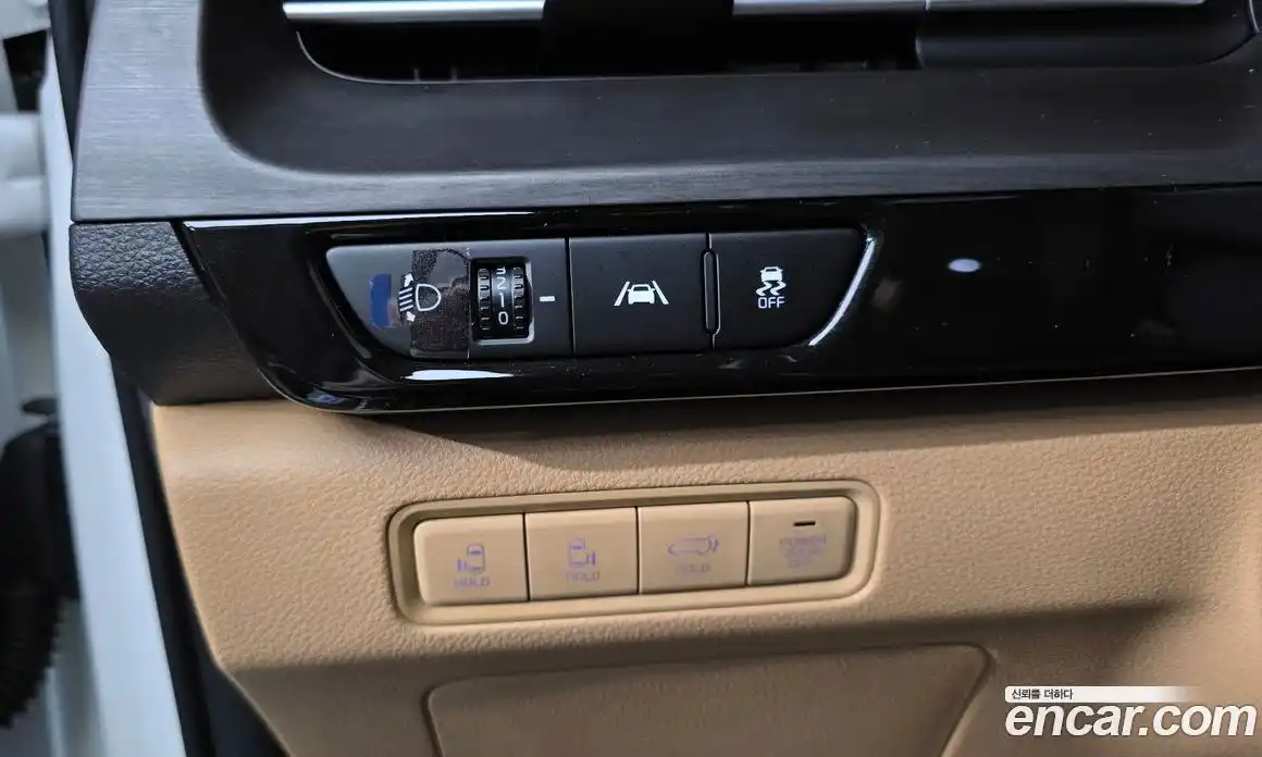 Kia Canival 2023 3.5 гидро в Москве № 1342570, фото 35