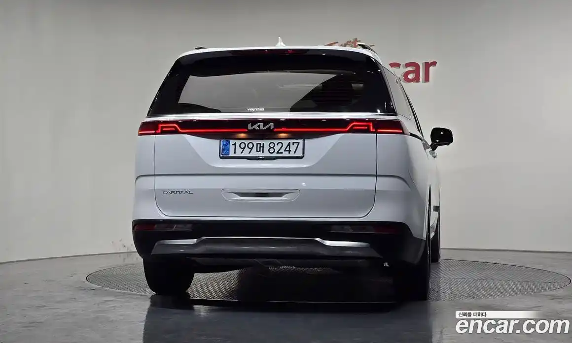 Kia Canival 2023 3.5 гидро в Москве № 1342570, фото 4
