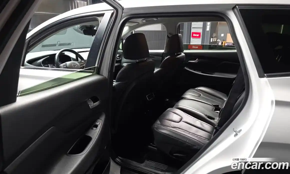Hyundai Santa Fe 2022 2.5 гидро в Москве № 1417269, фото 16
