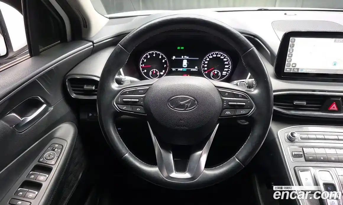Hyundai Santa Fe 2022 2.5 гидро в Москве № 1417269, фото 19