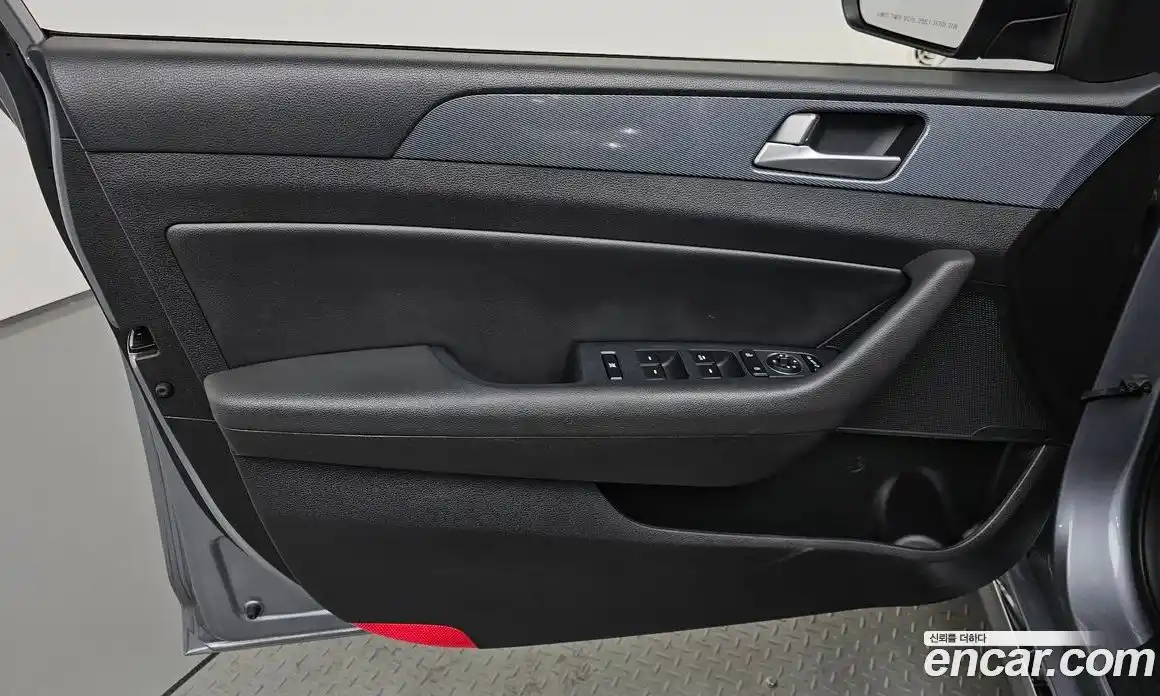 Hyundai Sonata 2017 2.0 гидро в Москве № 1417566, фото 13