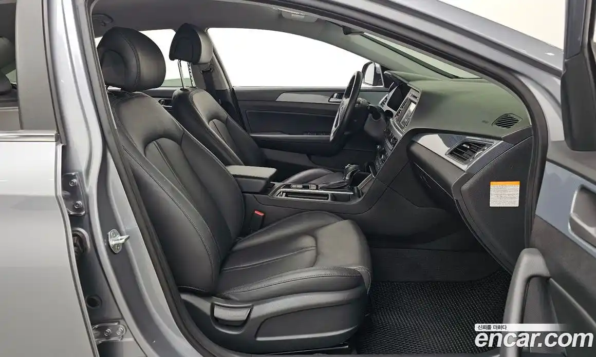 Hyundai Sonata 2017 2.0 гидро в Москве № 1417566, фото 16