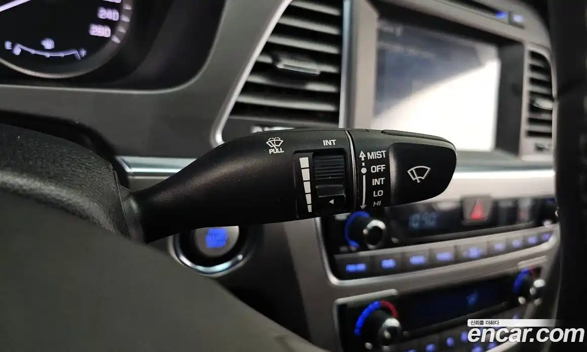 Hyundai Sonata 2017 2.0 гидро в Москве № 1417566, фото 27