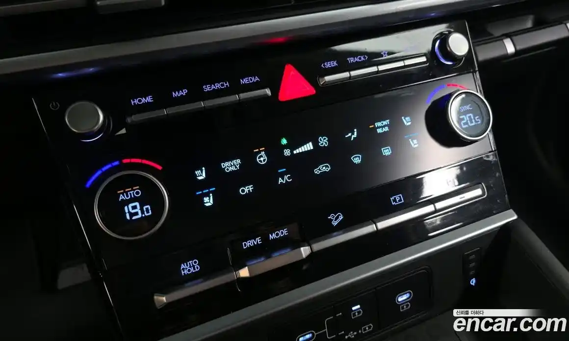 Hyundai Santa Fe 2025 1.6 гидро в Москве № 1536983, фото 33