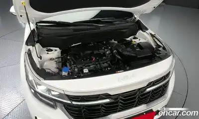 Kia Seltos 2025 1.6 гидро в Москве № 1537871, миниатюра 6