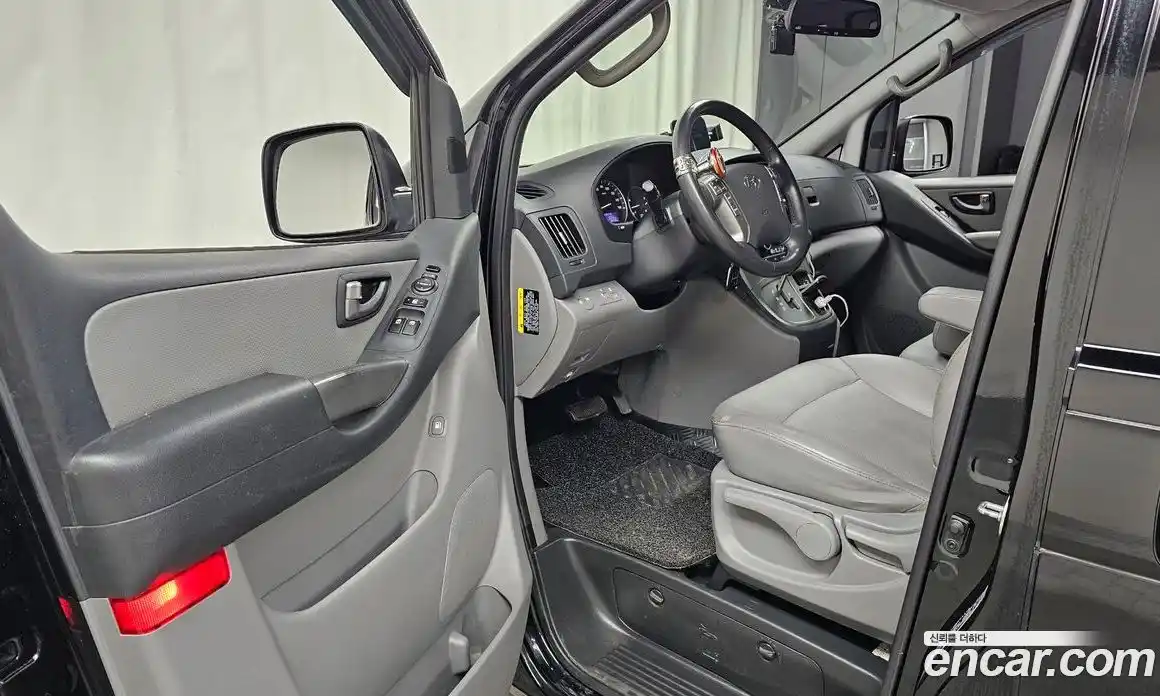Hyundai Starex 2017 2.5 гидро в Москве № 1610701, фото 13