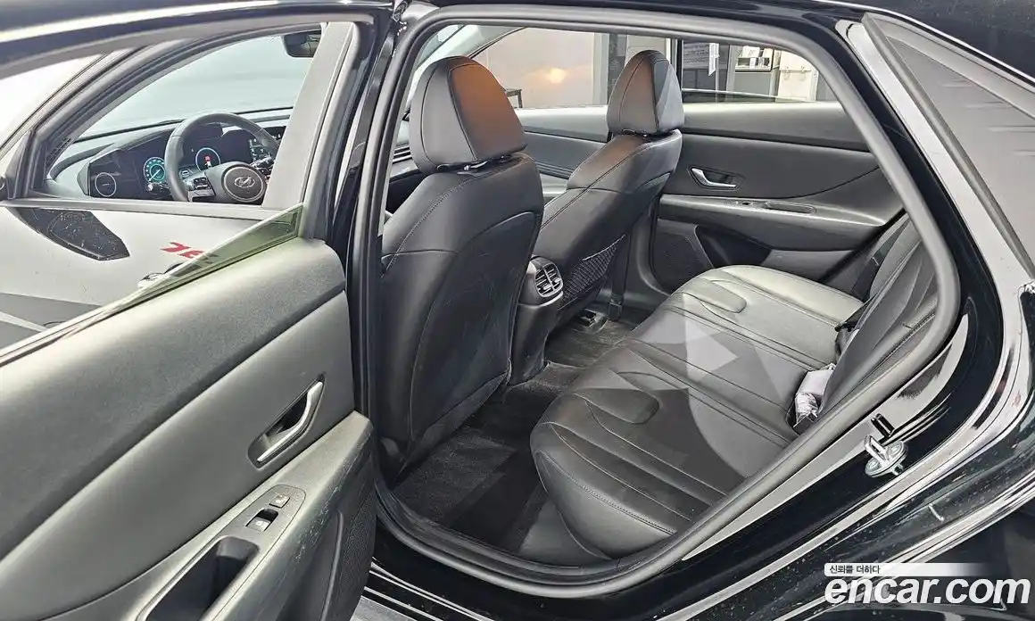 Hyundai Avante 2023 1.6 гидро в Москве № 1683894, фото 16