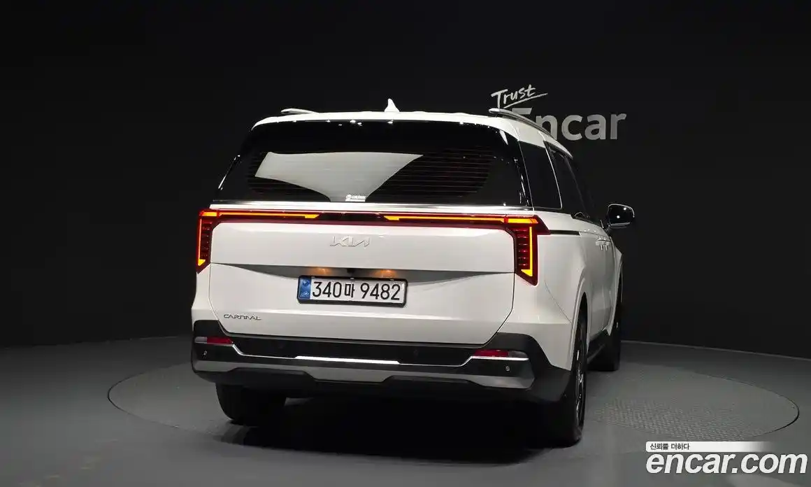 Kia Canival 2025 3.5 гидро в Москве № 1684558, фото 4