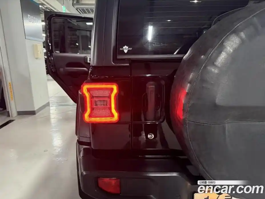 Jeep Wrangler 2018 2.0 гидро в Москве № 170079, фото 19