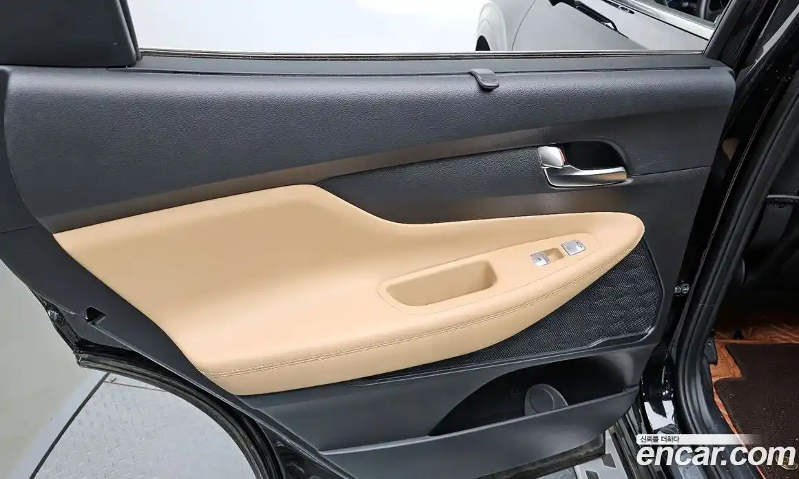 Hyundai Santa Fe 2023 2.5 гидро в Москве № 1830327, фото 15