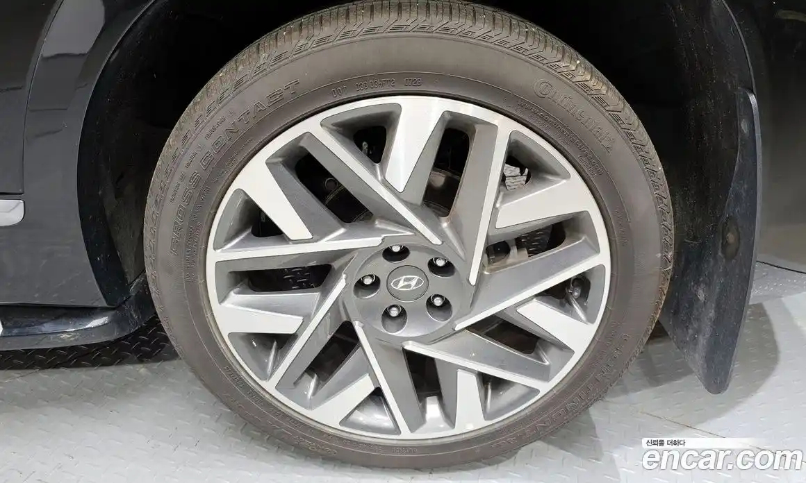 Hyundai Santa Fe 2023 2.5 гидро в Москве № 1830327, фото 7