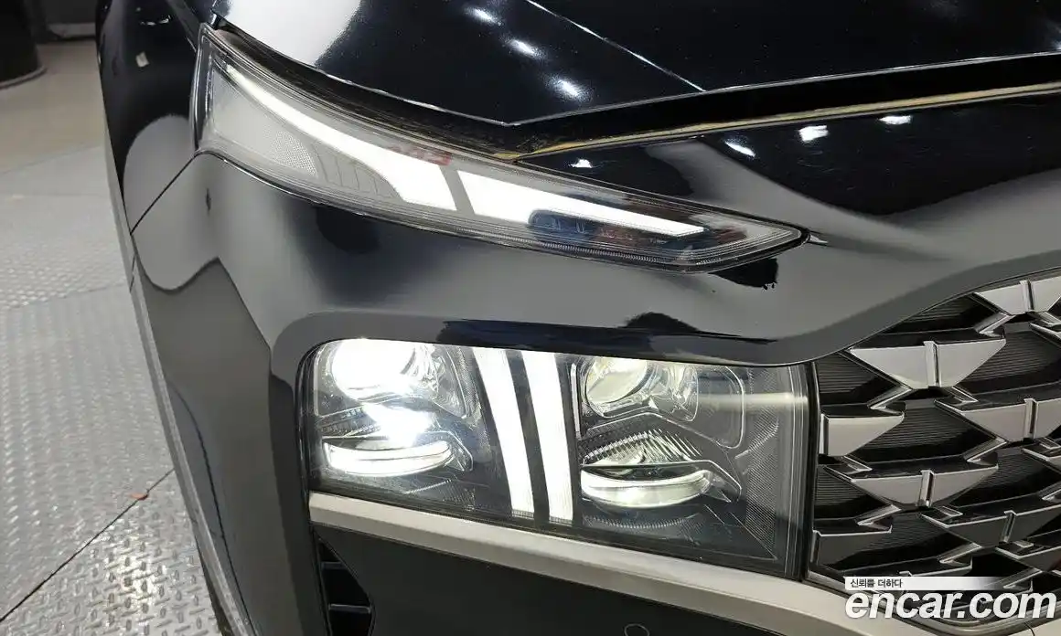 Hyundai Santa Fe 2023 2.5 гидро в Москве № 1830327, фото 8