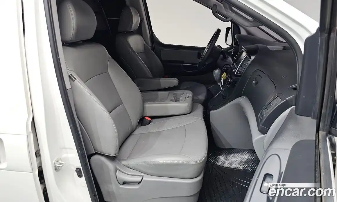 Hyundai Starex 2019 2.5 гидро в Москве № 1831008, фото 17