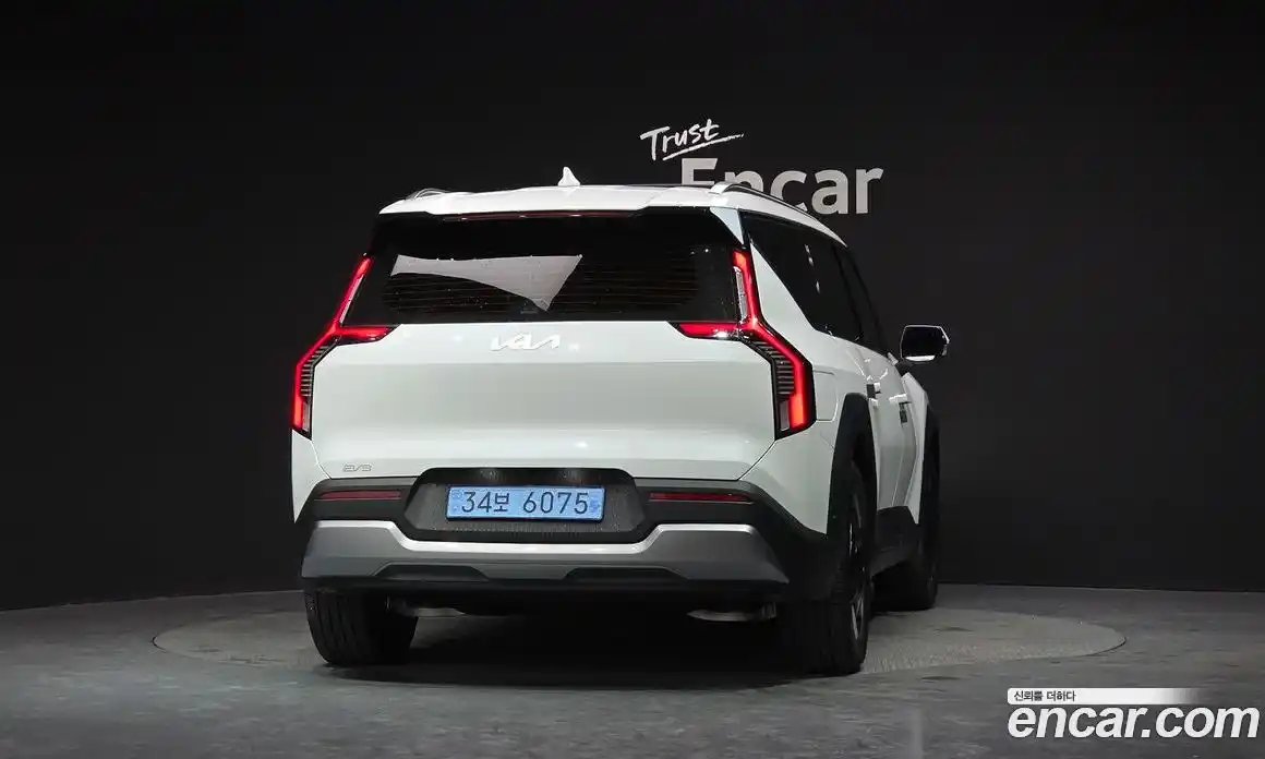 Kia EV9 2025 0.2 гидро в Москве № 1831214, фото 4