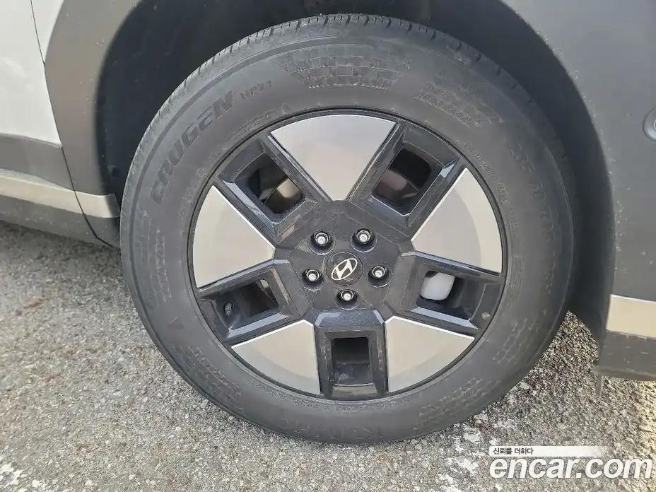 Hyundai Santa Fe 2024 1.6 гидро в Москве № 1903657, фото 13