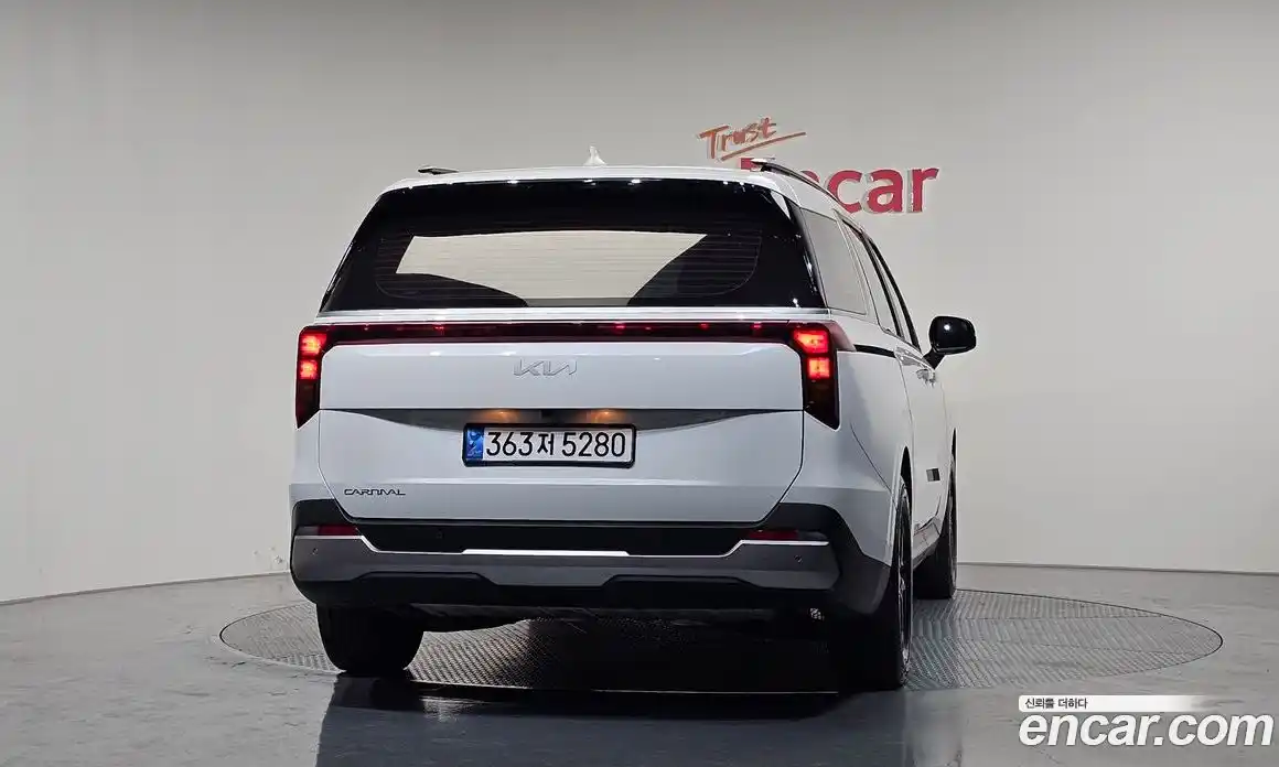 Kia Canival 2024 3.5 гидро в Москве № 1904451, фото 4