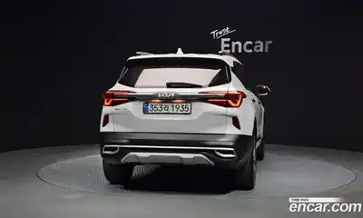 Kia Seltos 2021 1.6 гидро в Москве № 1904523, миниатюра 4