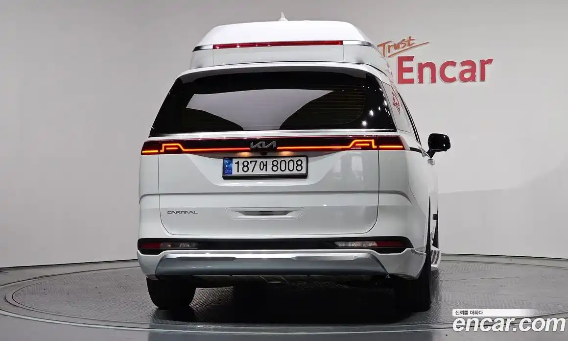 Kia Canival 2022 3.5 гидро в Москве № 1905076, фото 4
