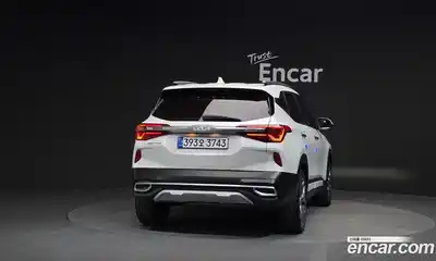 Kia Seltos 2022 1.6 гидро в Москве № 1905190, миниатюра 4