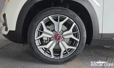 Kia Seltos 2022 1.6 гидро в Москве № 1905190, миниатюра 5