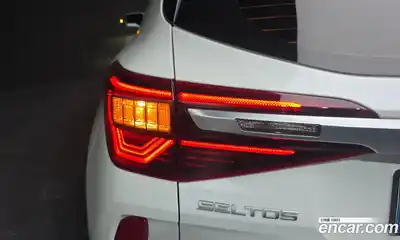 Kia Seltos 2022 1.6 гидро в Москве № 1905190, миниатюра 9