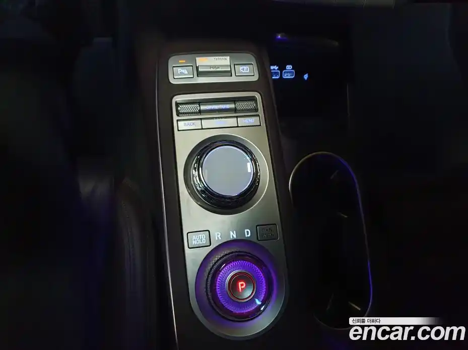 Genesis GV70 2021 2.2 гидро в Москве № 1905414, фото 18