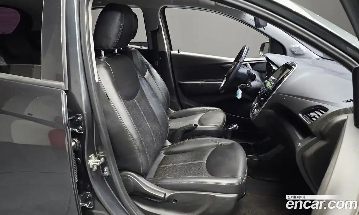 Chevrolet Spark 2017 1.0 гидро в Москве, фото 12