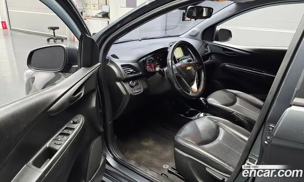 Chevrolet Spark 2017 1.0 гидро в Москве, фото 10