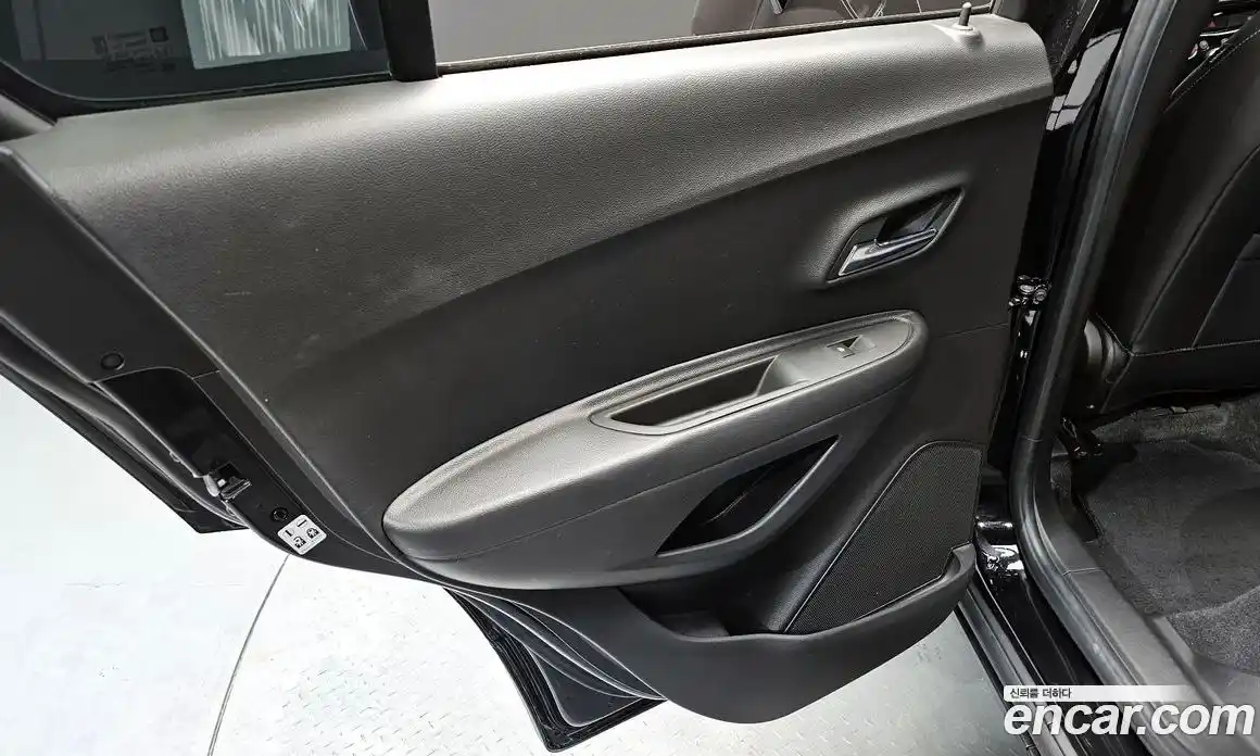 Chevrolet Trax 2017 1.6 гидро в Москве № 1907388, фото 15