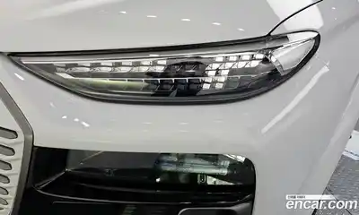Audi Q6 e-tron 2025 0.2 гидро в Москве № 1910461, миниатюра 8