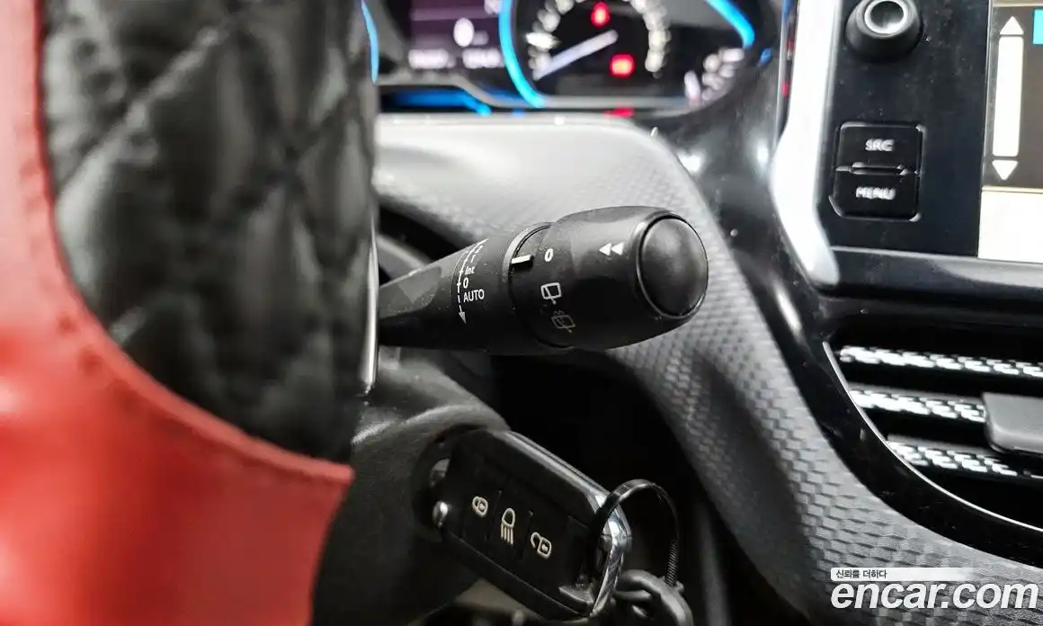 Peugeot 2008 2015 1.6 гидро в Москве, фото 18