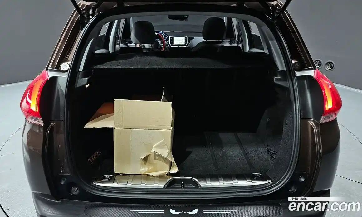 Peugeot 2008 2015 1.6 гидро в Москве, фото 20